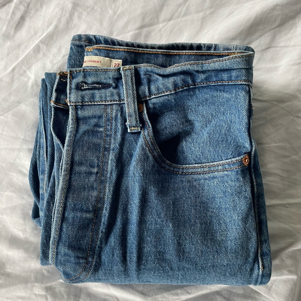 Levi's High Rise Women’s Jeans — Medium Blue Denim